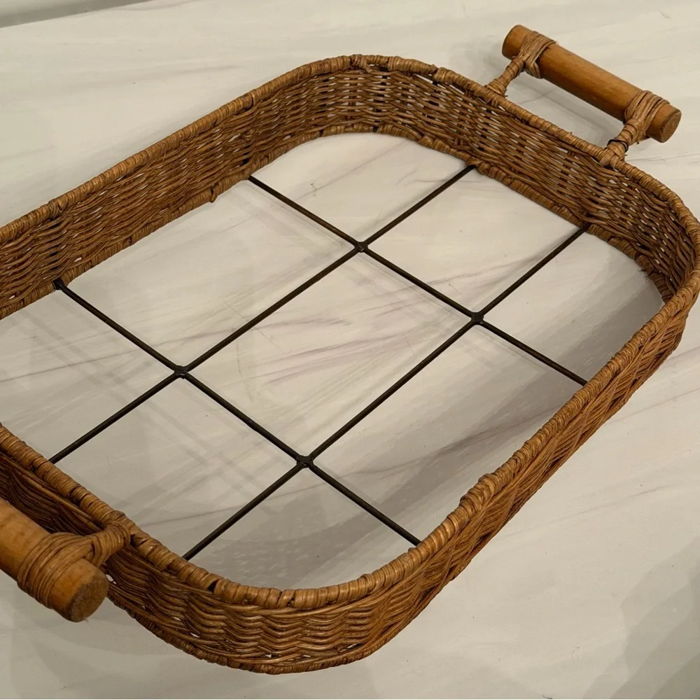 Pier 1 Wicker Rattan 9 x 13 Casserole Holder with Wood Handles - NWT!